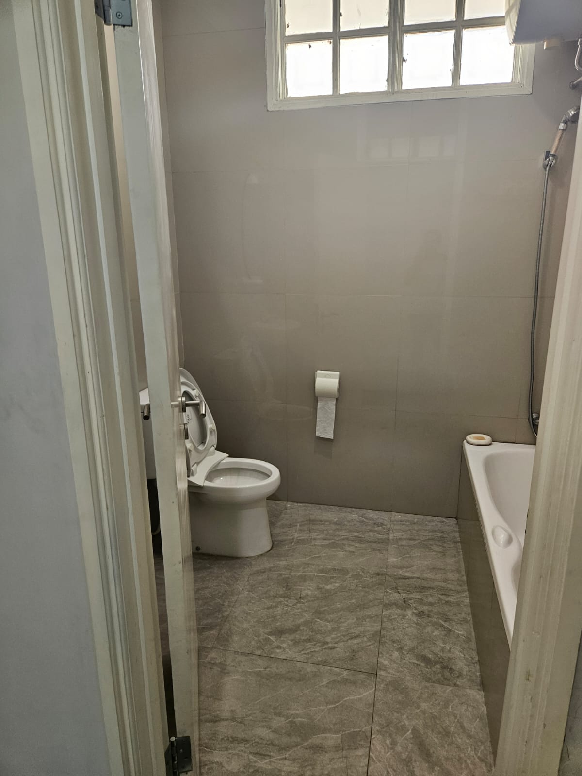 DiSewakan Rumah Fully Furnished di Taman Beverly Lippo Cikarang
